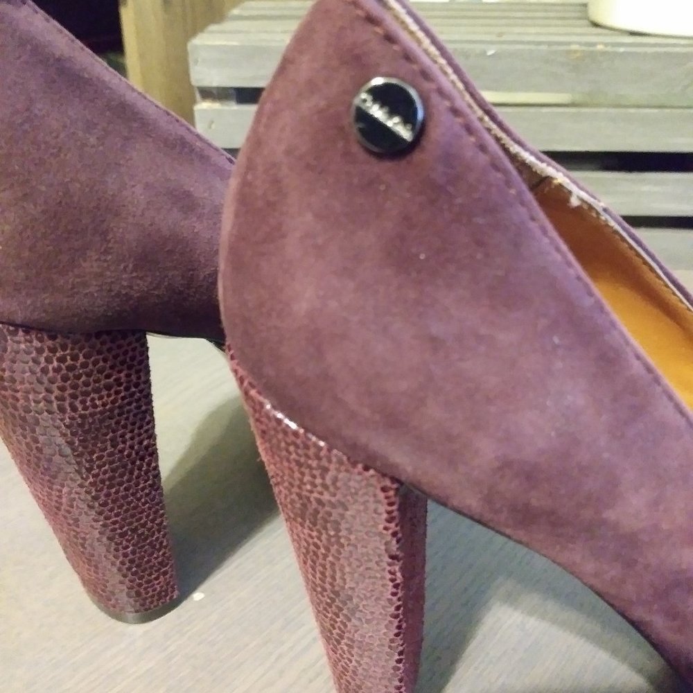 Calvin Klein Heels - Picture 2 of 5